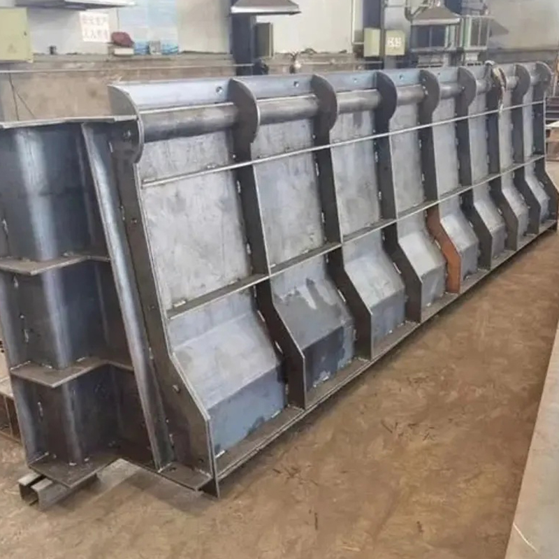 Cassaforma per guardrail